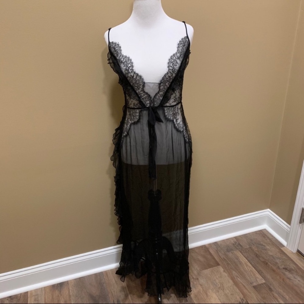 VS Designer Collection Chantilly Lace Lingerie